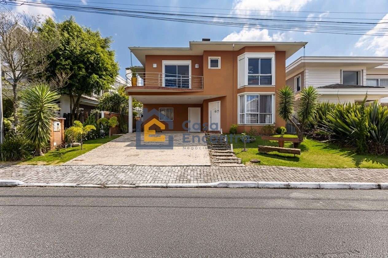 Casa de alto padrão no Pinewoods, 290 m² com 4 quartos, 2 suítes e terreno de 450m2 — foto 1 de 49
