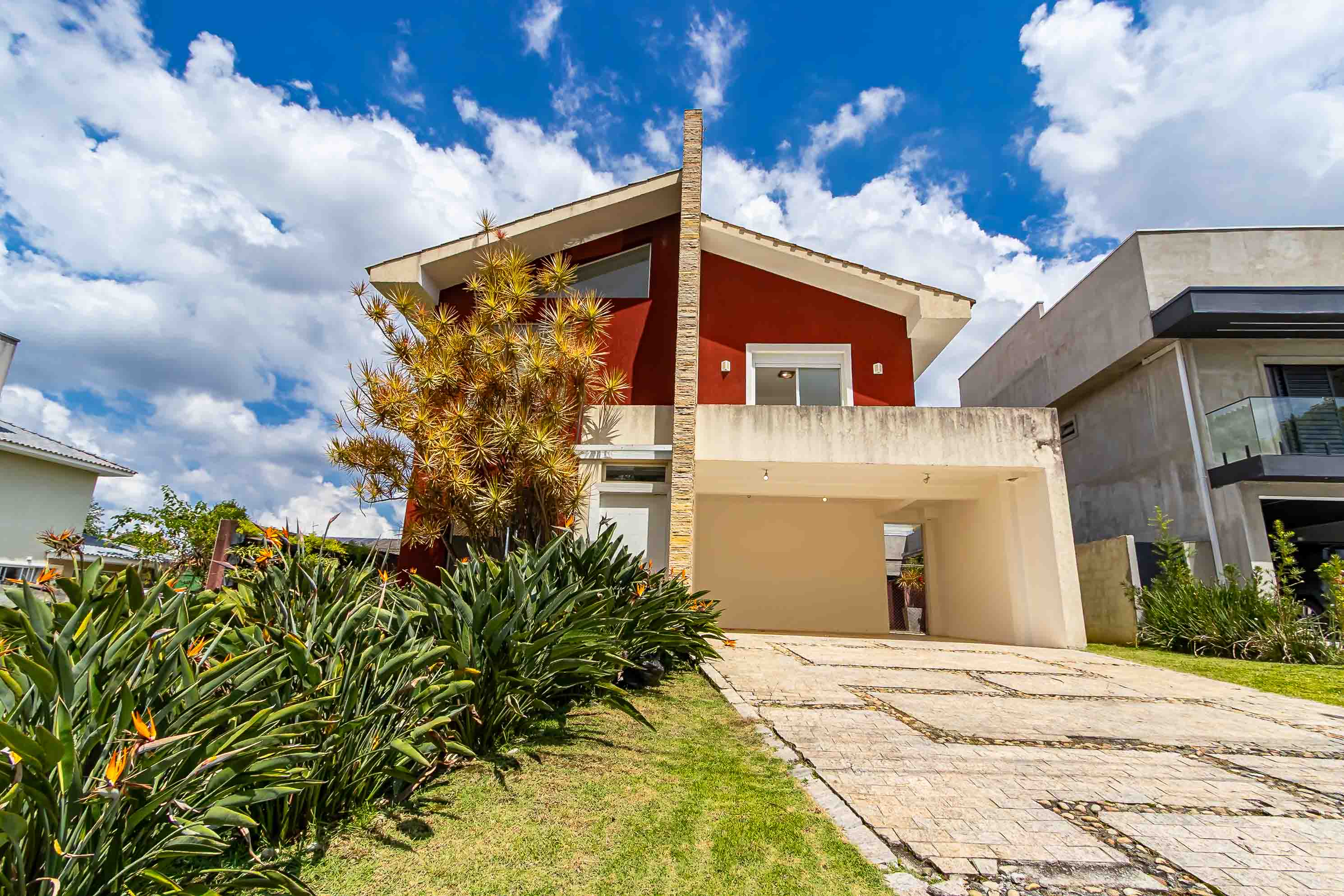 Casa Alto Padrão - 3 Suítes - Condomínio Pinewoods, Pinhais